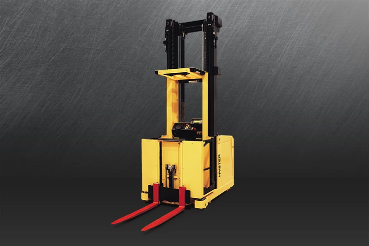 Order Pickers Hyster pentru picking la înălțime medie și ridicată, capacități 1.000–3.000 kg – modele verticale și orizontale pentru depozite și centre logistice. Disponibile prin CEMPS SA.