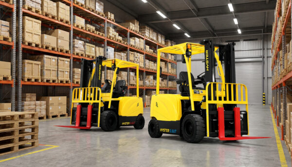 Stivuitor electric Hyster la CEMPS - modele cu 3 si 4 roti pentru depozite interioare